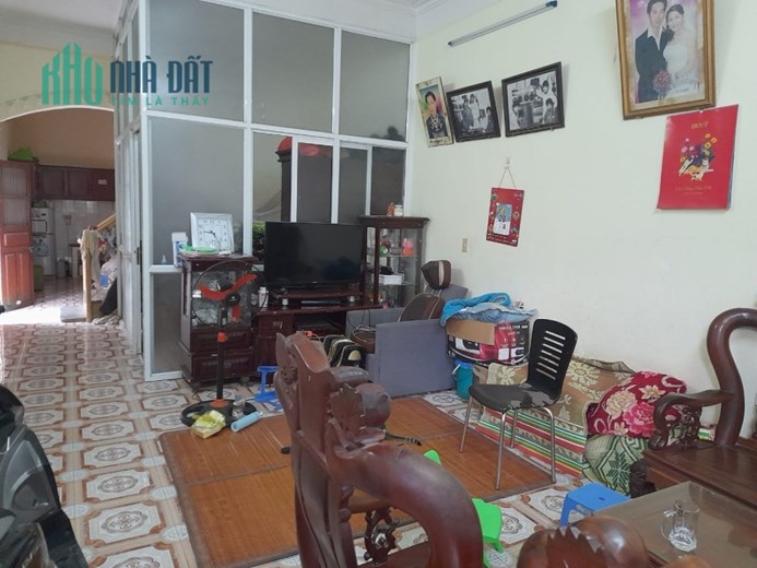 Bán nhà mặt đường Vĩnh Tiến - Lê Chân, diện tích 77m 2 tầng GIÁ 4.65 tỉ