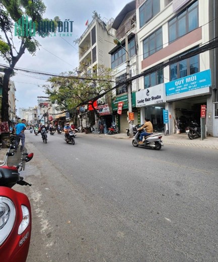 (Giá đầu tư) Chủ vỡ nợ bán gấp  Mặt phố Trần Cung giá cực tốt, đoạn không vướng quy hoạch.