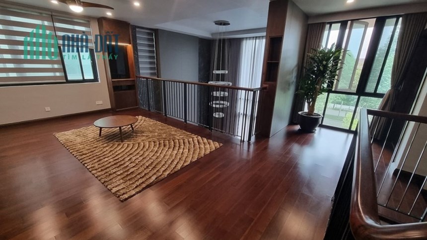 Cần bán 3 mặt phố 3 mặt tiền 3 vỉa hè Thành phố Giao Lưu Phạm Văn Đồng 280m2, MT 45m, vỉa hè 8m ô