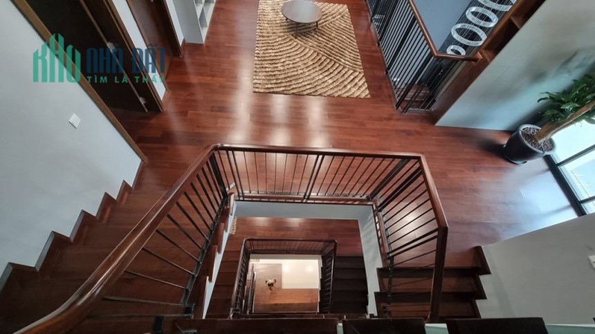 Cần bán 3 mặt phố 3 mặt tiền 3 vỉa hè Thành phố Giao Lưu Phạm Văn Đồng 280m2, MT 45m, vỉa hè 8m ô