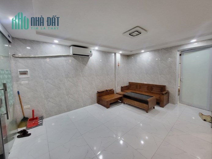 Ô TÔ ĐỖ CỔNG - KHU VỰC SIÊU TRUNG TÂM - NHÀ ĐẸP Ở LUÔN💥💥💥  Ba Đình 2,35  tỷ.