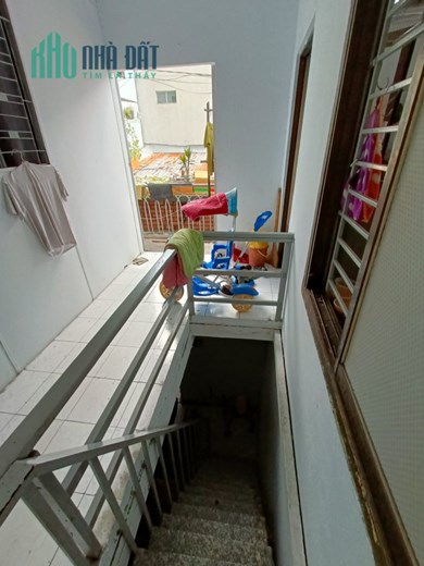 Bán nhà 2 tầng, 40m2, Đường B-ADC, Phú Thạnh, Tân Phú, chỉ 2.7 tỷ TL