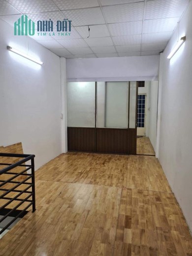 Mặt tiền XVNT - giáp Q1 - Sát mặt tiền - HXT đỗ - dt 40 m2 - giá chỉ 6,75 tỷ