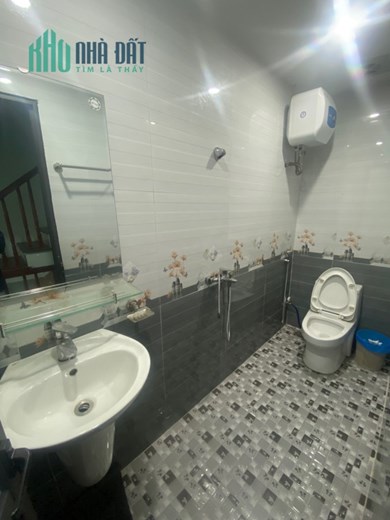 NHÀ MẶT NGÕ TẠI XUÂN ĐỈNH 30M2; 5 TẦNG SIÊU RẺ MÀ ĐẢY ĐỦ TIỆN ÍCH.