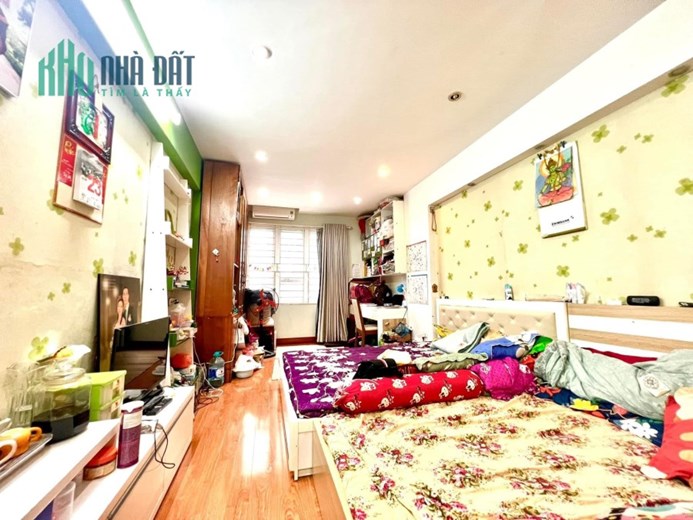 Siêu VIP! Nhà phố Đào Tấn, ô tô đỗ cửa giá chỉ 6,7 tỷ, 45m2 xây 5 tầng