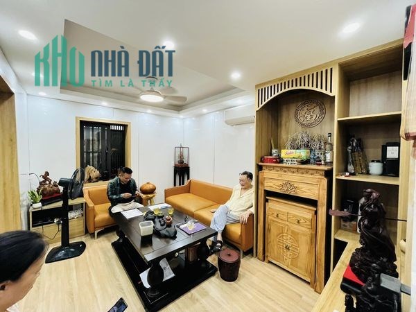 Siêu đẹp! Lô góc 3 mặt thoáng, như căn hộ cao cấp, ô tô đỗ cửa vào nhà, 105m2 full nội thất, 4,2 tỷ