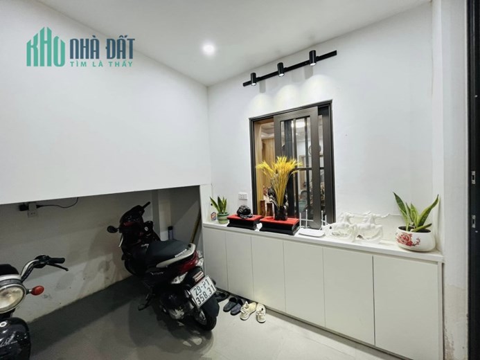 Siêu đẹp! Lô góc 3 mặt thoáng, như căn hộ cao cấp, ô tô đỗ cửa vào nhà, 105m2 full nội thất, 4,2 tỷ