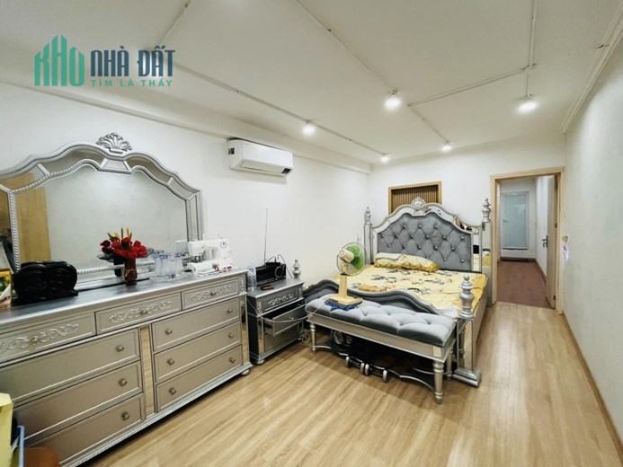 Siêu đẹp! Lô góc 3 mặt thoáng, như căn hộ cao cấp, ô tô đỗ cửa vào nhà, 105m2 full nội thất, 4,2 tỷ