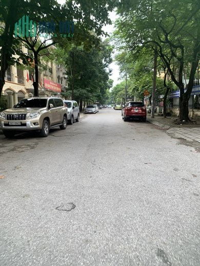 Bán nhà đẹp Nguyễn Cơ Thạch 105m2, 4 tầng, MT 18m, Lô góc – vỉa hè kinh doanh, giá 21,5 tỷ