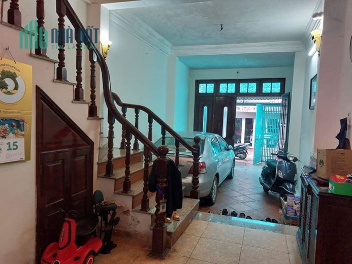 Bán nhà riêng chính chủ Phố Quan Nhân Thanh Xuân 78m x 5T Gara Ô Tô chỉ 11.5 tỷ