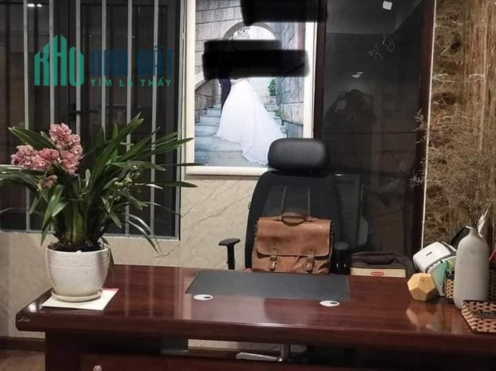 Nhà 4 tầng đẹp ko tì vết ,chủ để lại toàn bộ nội thất Mặt tiền Tống phước Phổ