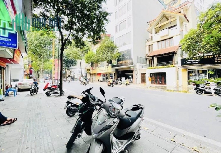 Bán nhà mặt phố Lò Đúc 140m2, 4 tầng, MT 8m, Vỉa hè – kinh doanh giá 56 tỷ
