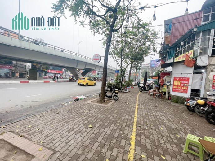 Bán nhà mặt phố Lò Đúc 140m2, 4 tầng, MT 8m, Vỉa hè – kinh doanh giá 56 tỷ