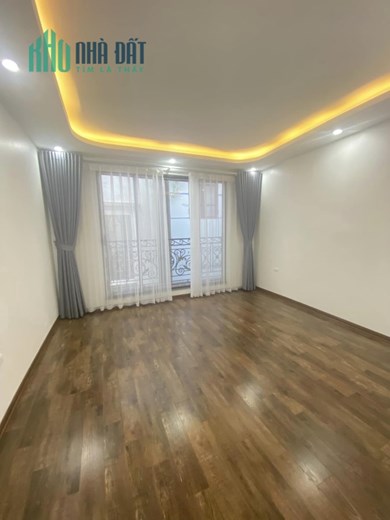 Nhà mới Trung tâm Đống Đa Đê Là Thành 32m 5 tầng ngõ thông gần phố full tiện ích