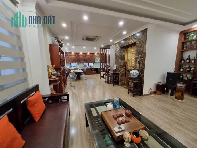 Doanh Thu 2 Tỷ 1 Năm. Nhà 190m Xây 8 Tầng Thang Máy. Trung Tâm Quận Thanh Xuân. Chủ Thiện Chí Bán.