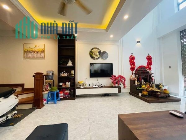 BÁN NHÀ XUÂN THỦY CẦU GIẤY, ĐỐI DIỆN ĐH SƯ PHẠM, GẦN ÔTÔ TRÁNH, GIÁ 5TỶ500