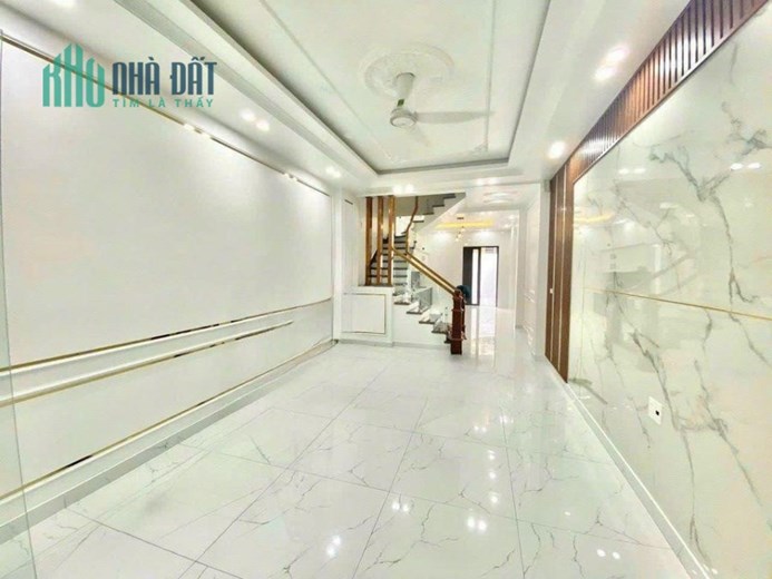 Nhà xây mới độc lập Ô tô vào nhà 72,9m x 4 tầng Đường Đà Nẵng Ngô Quyền Hải Phòng.