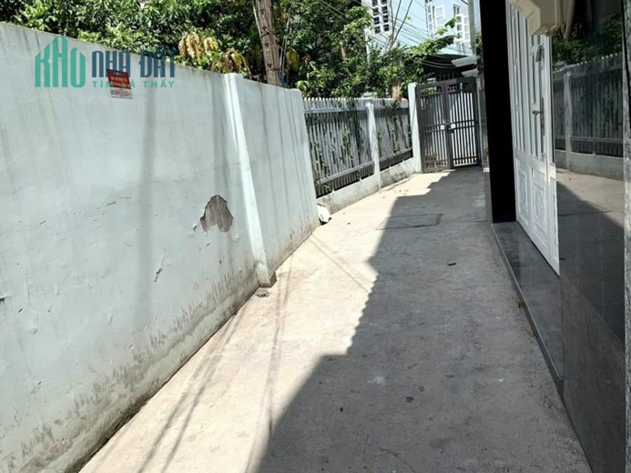 Bán nhà Lưu Hữu Phước _ P15 _ Q8 _112.8m2 _ 4PN _ Nhĩnh 3 tỷ