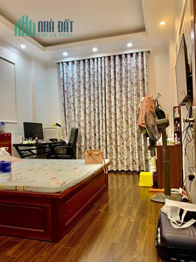 2 tỷ 400 triệu sở hữu ngay nhà  4, 5 tầng mới, Ô TÔ ĐỖ SÂN , TẠI PHỐ BÁT KHỐI ( GIA LÂM)