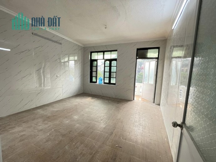Chính Chủ Bán Nhanh Khách Sạn Lô Góc Kinh Doanh Doanh Tiền Khủng Khiếp. Vỉa Hè Đá Bóng.