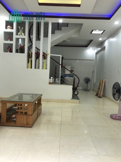 Cho thuê nhà 3 tầng gần chợ Lũng Hoa giá  5 tr tháng
