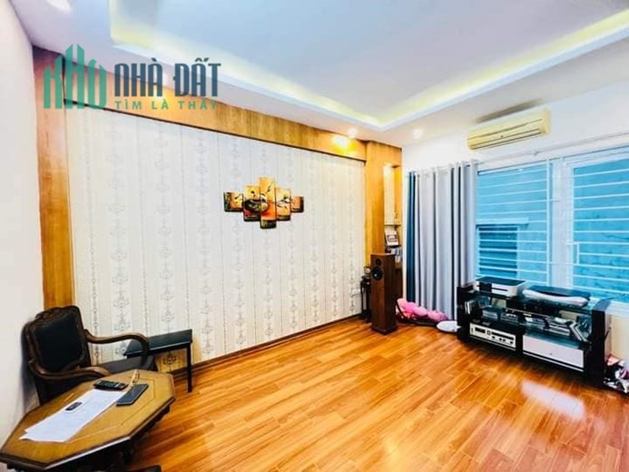BÁN NHÀ SIÊU HÓT- SIÊU ĐẸP GIANG VĂN MINH- BA ĐÌNH. CÁCH PHỐ 35M. DT 35M2 XÂY 5T-MT 4M. GIÁ 4,98 TỶ