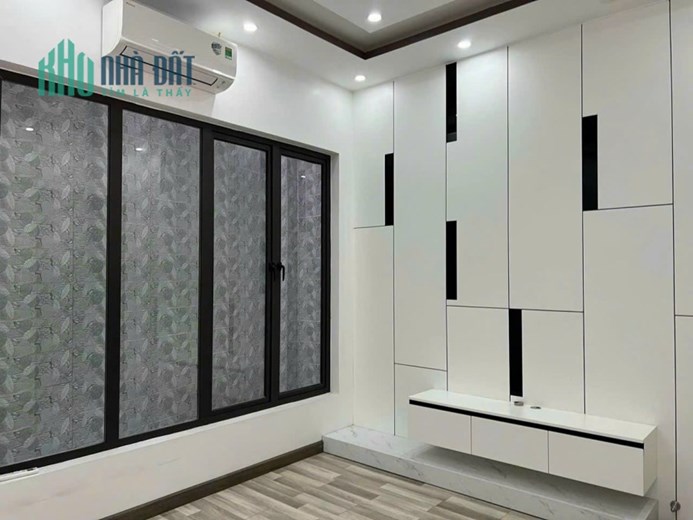 Cho thuê nhà ngay Lô 9 Lê Hồng Phong 4 tầng giá 12 tr
