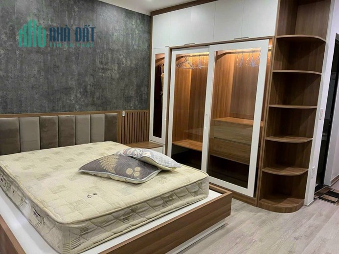 Cho thuê nhà ngay Lô 9 Lê Hồng Phong 4 tầng giá 12 tr