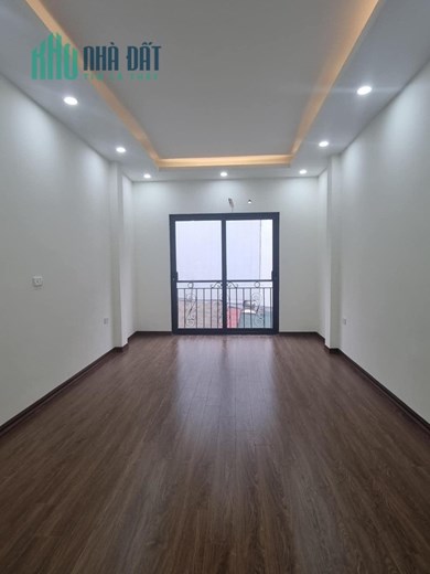 BÁN NHÀ MỚI LA THÀNH-BA ĐÌNH. DT 34M2-5T-MT 4,5M.NGÕ THÔNG-NHÀ THOÁNG- ĐẸP.GIÁ 4,5 TỲ