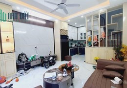 Bán nhà Mỹ Đình - Lê Đức Thọ - ô tô đỗ cửa - 45m2, 4T- nhà đẹp dân xây - Nhỉnh 5 tỷ có lùi