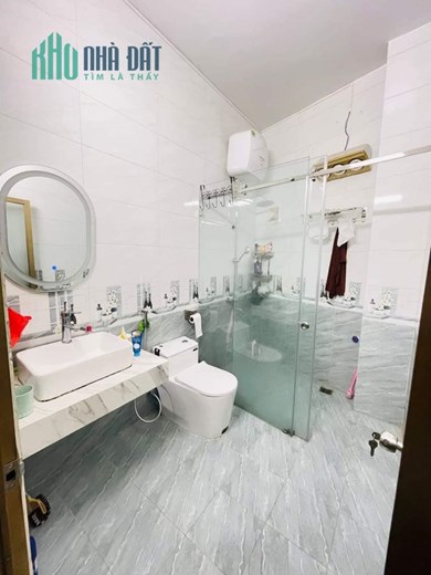 Bán nhà Mỹ Đình - Lê Đức Thọ - ô tô đỗ cửa - 45m2, 4T- nhà đẹp dân xây - Nhỉnh 5 tỷ có lùi