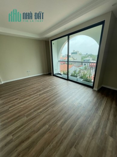 Bán nhà Ngọc Trì ,Long Biên 40m2 ,6 tầng ,lô góc ,gara oto 7 chỗ giá hơn 5 tỷ