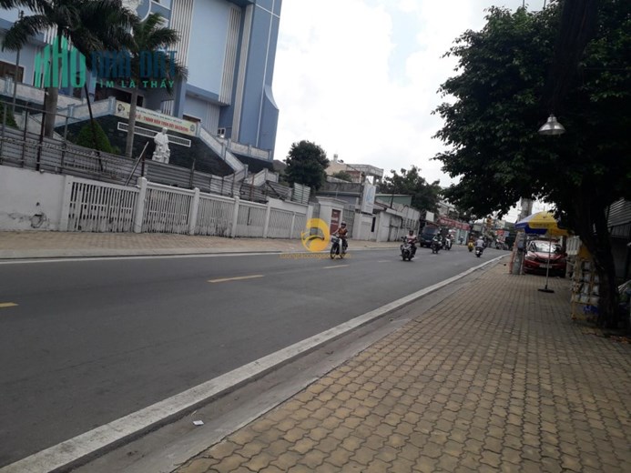 Bán thửa đất lô góc, đường 8m, đường số 6 Linh Xuân Thủ Đức, 100m2, giá chỉ 2,4 tỷ.