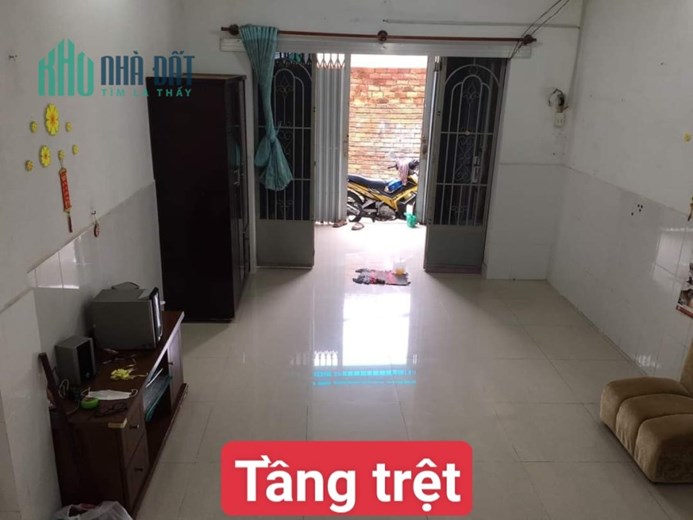 Cách một căn ra mặt tiền - Hiệp Bình Chánh - Thủ Đức - 40m2 - giá 3 tỷ 5