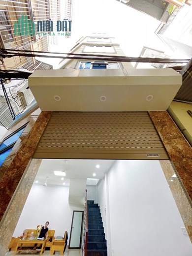 Bán gấp nhà Pháo Đài Láng hơn 10 tỉ, Oto, kinh doanh tuyệt đẹp