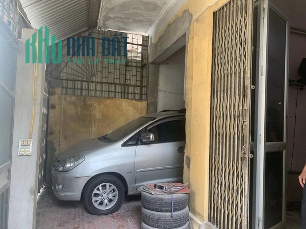 Cho thuê nhà mặt phố Yên Lạc ,DT 152m2 x 1 tầng ,MT 7m , giá 30tr
