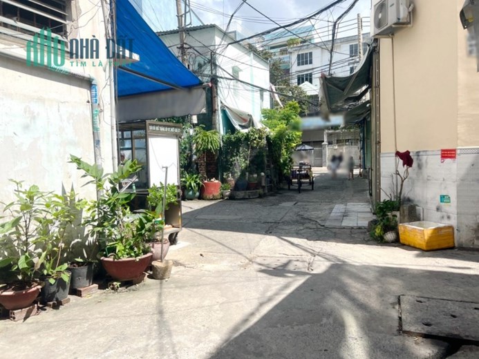 Nhà thuê trệt lầu hẻm 4m Tạ Quang Bửu P2 Q8 giá 11tr