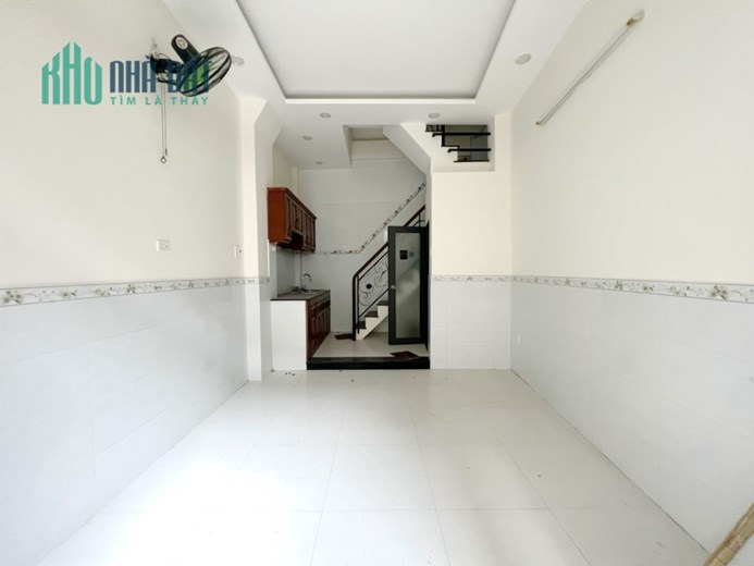 Nhà bán nở hậu 4 tầng Ba Đình P10 Q8. Giá 3 tỷ 50