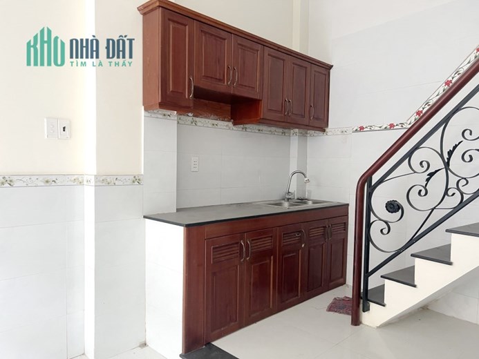 Nhà bán nở hậu 4 tầng Ba Đình P10 Q8. Giá 3 tỷ 50