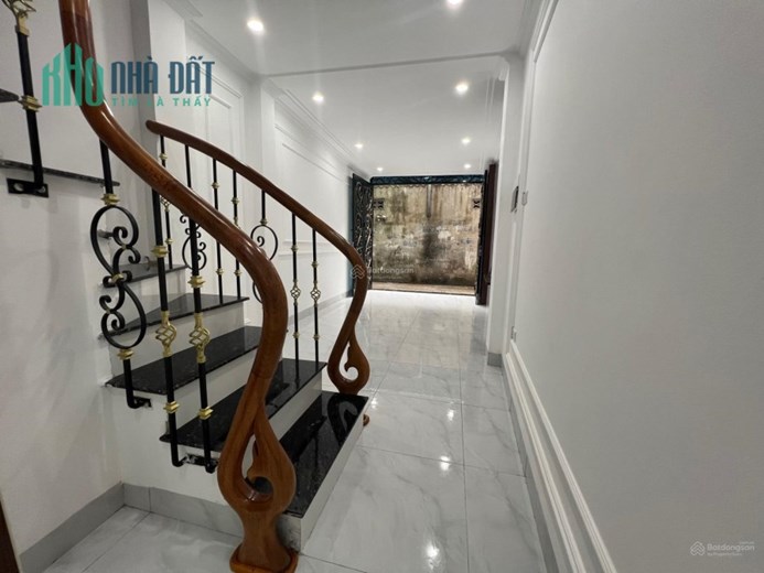 Nhỉnh 3 tỏi, nhà 4 tầng x 30m2, Bồ Đề ngay cầu Chương Dương