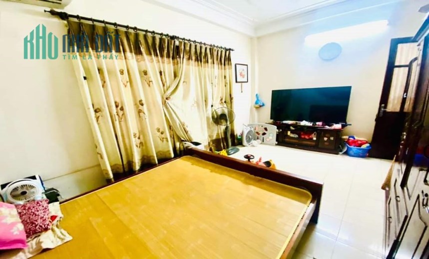 Yên Hoà 30m x 4T- MT 4.9m- 20m ott- oto- KD- chỉ 4 tỷ 4.