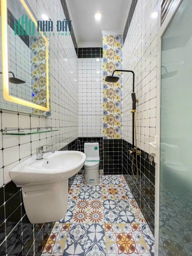 BÁN NHÀ 1 TRỆT 1 LẦU XÂY MỚI KDC HÀNG BÀNG - NINH KIỀU - CẦN THƠ