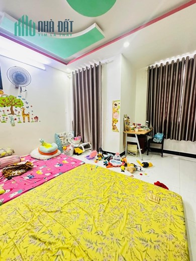 BÁN NHÀ ĐƯỜNG LÂM VĂN BỀN, 4 TẦNG, 4X20, HXH THÔNG THOÁNG, NHỈN 7 TỶ.