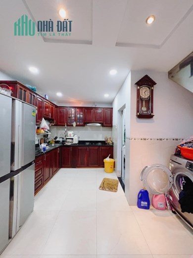 NHÀ TÔN ĐẢN, Q.4, HẼM TRƯỚC NHÀ 3M, DT: 4.3x12.5, 3 TẦNG, NHỈNH 4 TỶ.