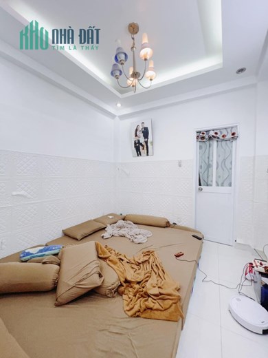 NHÀ TÔN ĐẢN, Q.4, HẼM TRƯỚC NHÀ 3M, DT: 4.3x12.5, 3 TẦNG, NHỈNH 4 TỶ.