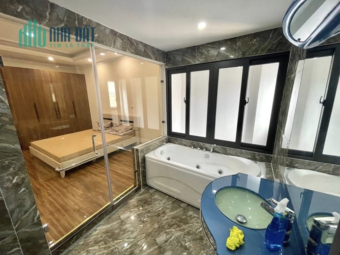 SIÊU PHẨM CẦU GIẤY - 9 TẦNG THANG MÁY - SỔ PHÂN LÔ - Ô TÔ TRÁNH - 100M2 35 TỶ