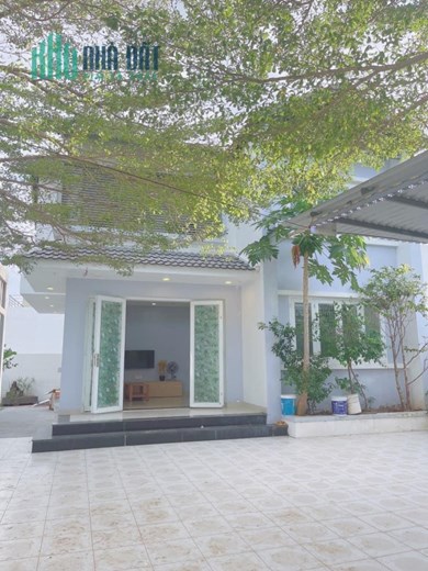 Bán nhà 2 tầng góc 2 mặt đường ô tô Vĩnh Thạnh, Nha Trang
