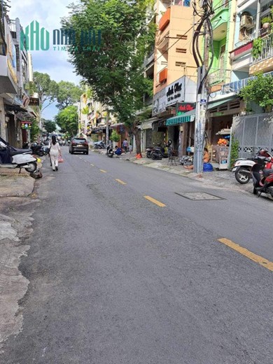 🏡 Bán nhà Mặt Tiền Nhật Tảo phường 8 quận 10, 4 lầu, 36m2 - 11 tỷ