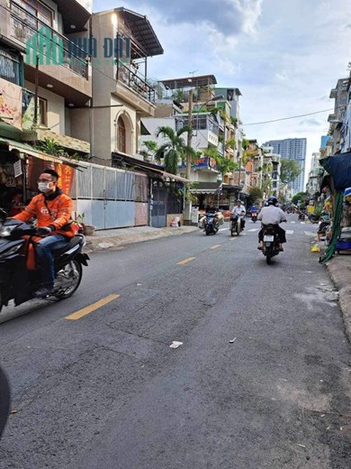 🏡 Bán nhà Mặt Tiền Nhật Tảo phường 8 quận 10, 4 lầu, 36m2 - 11 tỷ