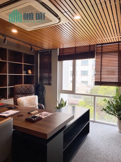 Bán tòa nhà văn phòng 9 tầng mặt phố Phan Chu Trinh - Hoàn Kiếm, 120m2, MT 4,5m 90 tỷ